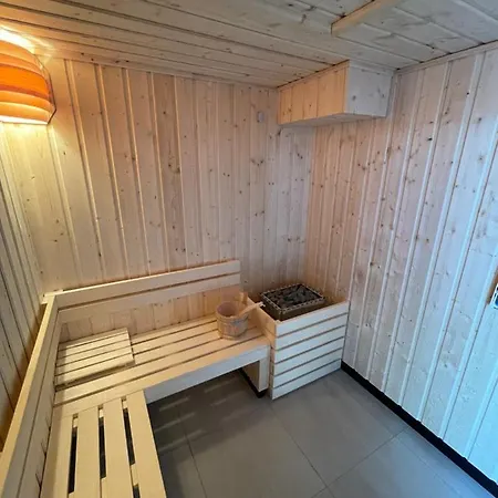 Western Armor Park Hotel 4*